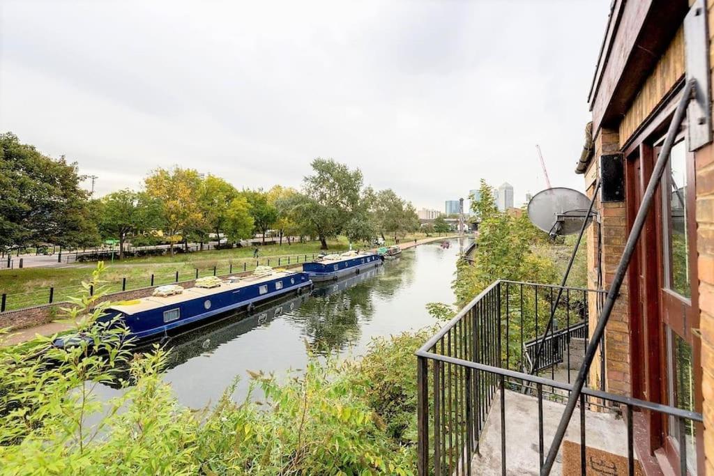 Amazing Location - City Of London- 2 Bedroom Stunning Canal View House With Private Garden,Parking & Balcony Exterior foto